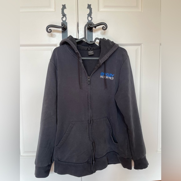 Graphic black zip up hoodie - Picture 2 of 3